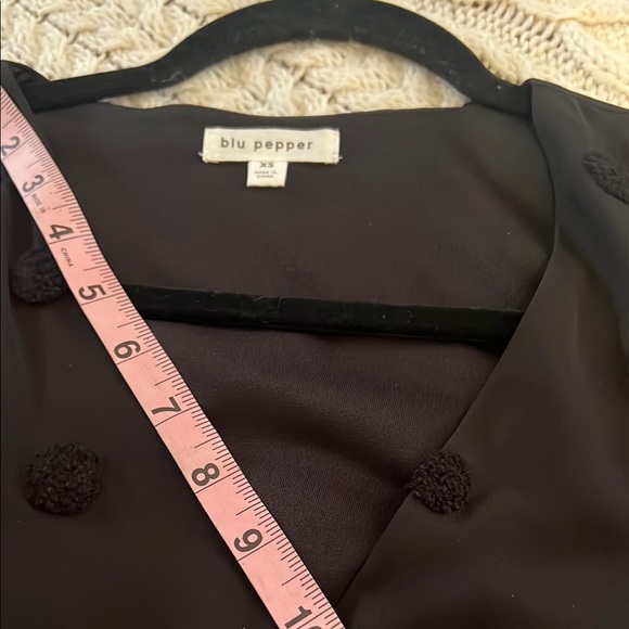 Blu pepper Black Ruffled 3/4 Sleeve Blouse - Picture 13 of 16